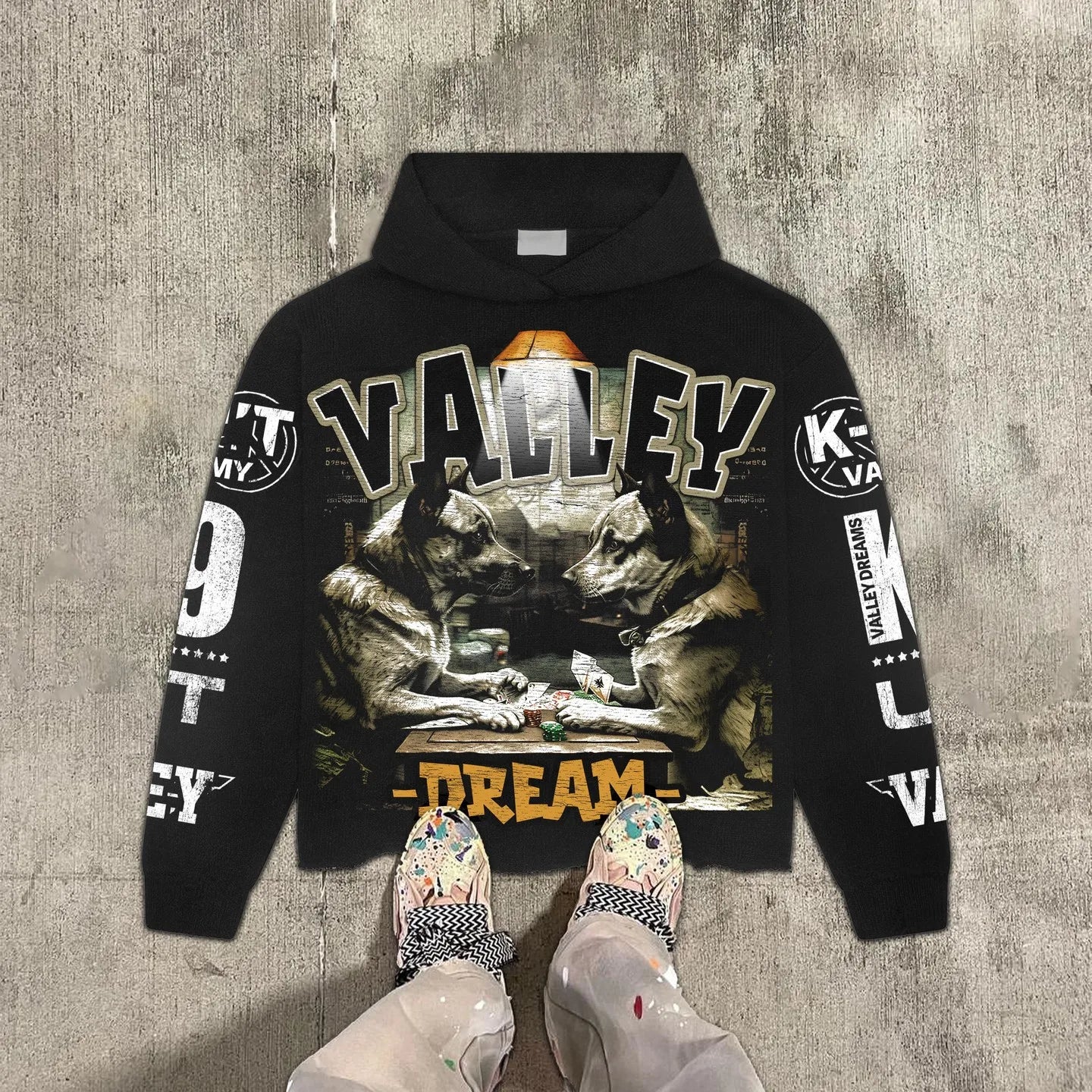 GRAPHIC PRINT HOODIE